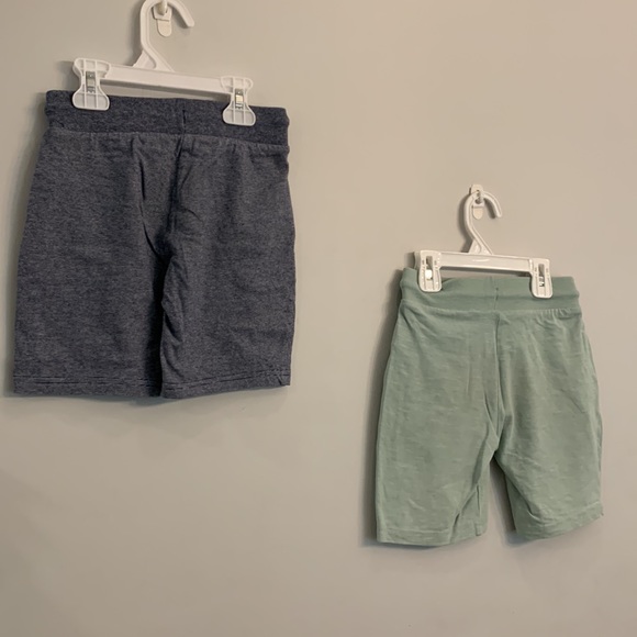 Bundle of Boys Shorts Size 4-5 - Picture 12 of 12